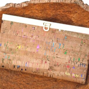 Clutch Hoa Mai // Natur mit Regenbogen und Gold // Innendesign: Rosa & Blau